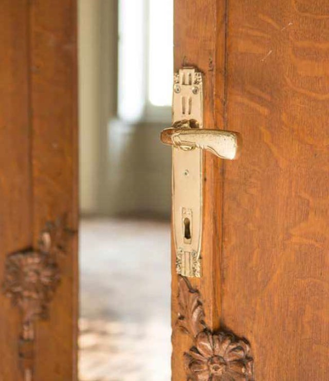 VOCI DI VILLA. MANIGLIE